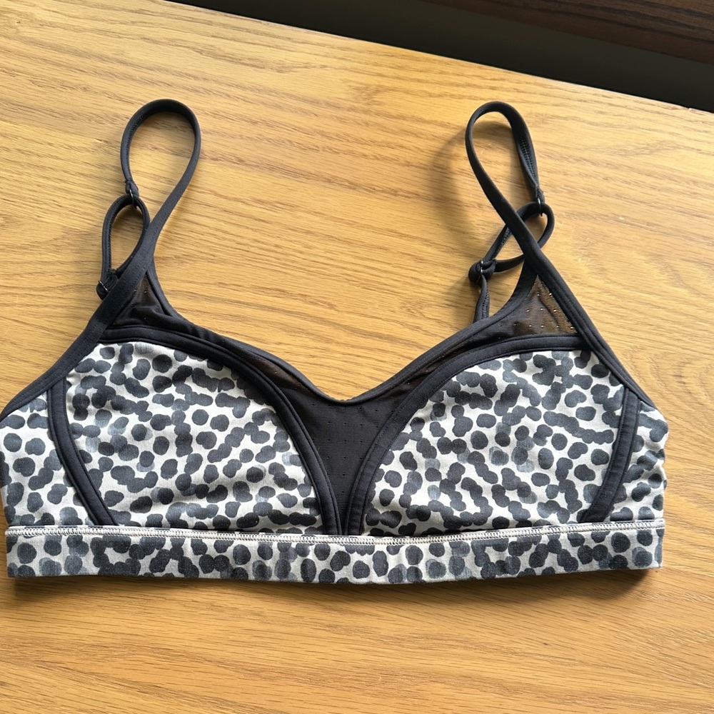 Lululemon Women's Black and Gray Patterned Bra/swim